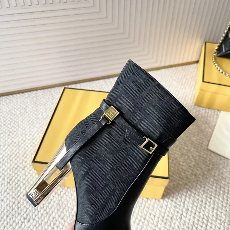 Fendi Shoe 